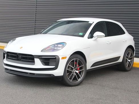 New 2025 Porsche Macan S image 1