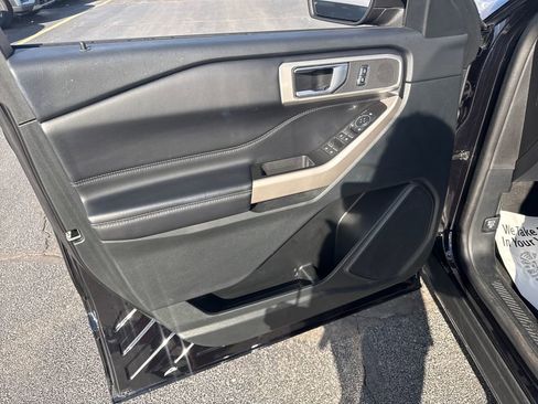 Used 2023 Ford Explorer XLT w/ Equipment Group 202A image 27