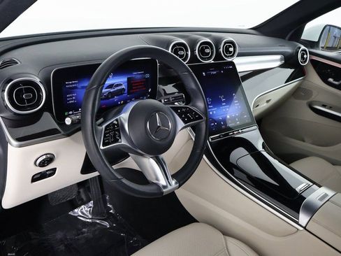 Certified 2023 Mercedes-Benz GLC 300 image 7