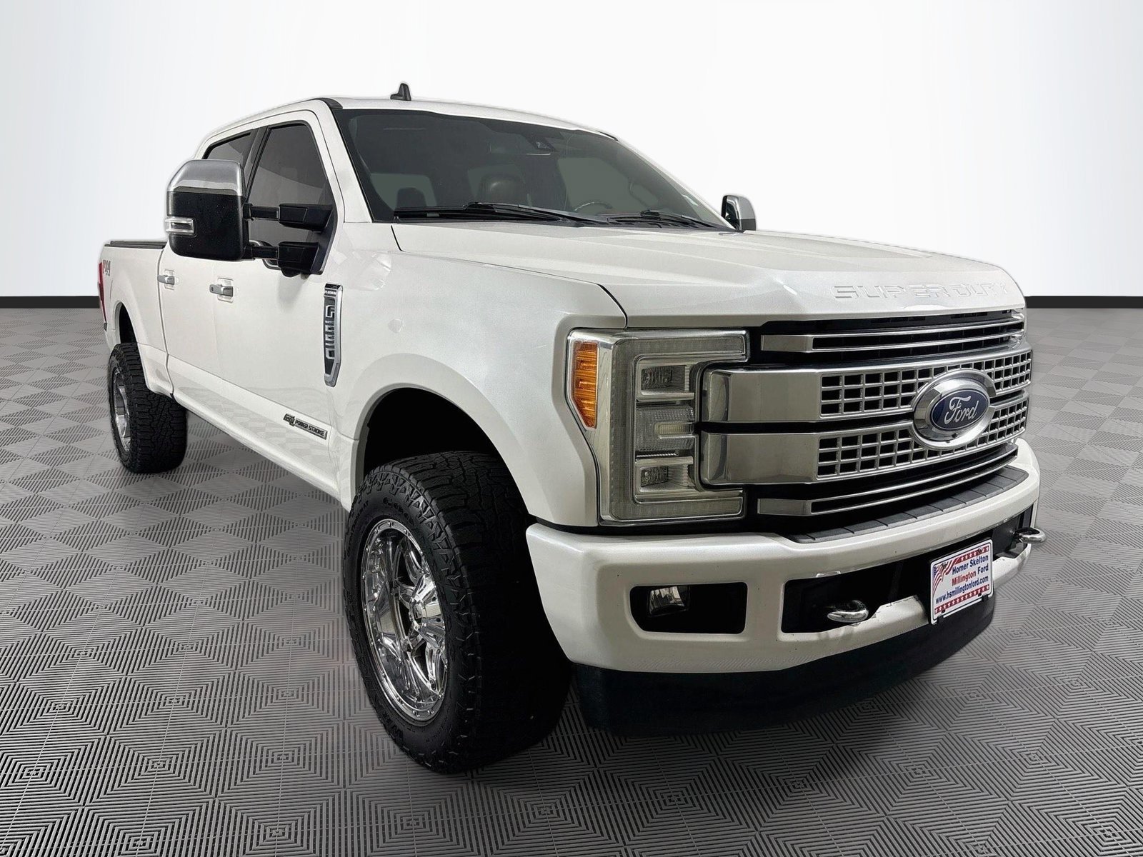 Used 2019 Ford F250 Platinum w/ Platinum Ultimate Package AWD/4WD image 1
