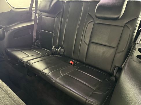 Used 2015 Chevrolet Suburban LT w/ Luxury Package image 40