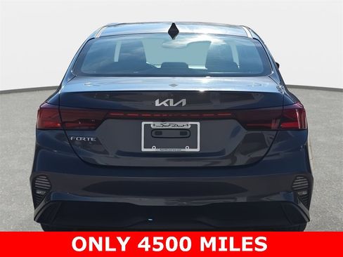 Used 2024 Kia Forte LXS w/ LXS Technology Package image 6