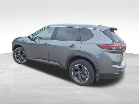 Certified 2024 Nissan Rogue SV w/ SV Premium Package FWD image 6