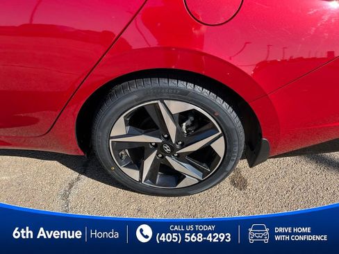 Used 2022 Hyundai Elantra Limited FWD image 10