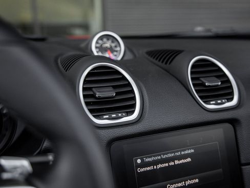 Certified 2023 Porsche 718 Boxster RWD image 30