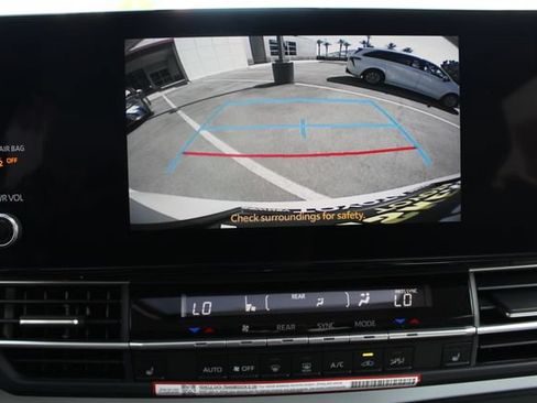 Certified 2026 Toyota Sienna XLE FWD image 16
