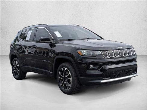 Used 2022 Jeep Compass Limited w/ Sun and Sound Group AWD/4WD image 3