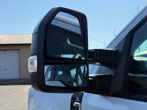 Used 2023 Ford F250 XL w/ FX4 Off-Road Package image 35