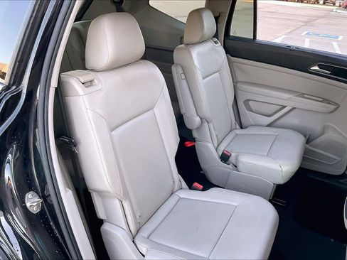 Used 2019 Volkswagen Atlas SE image 19