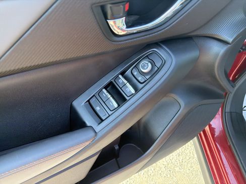 Used 2024 Subaru Crosstrek 2.5i Limited w/ Crosstrek Mirror Package AWD/4WD image 18