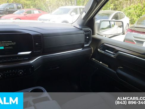 Used 2025 Chevrolet Silverado 1500 LT RWD image 21