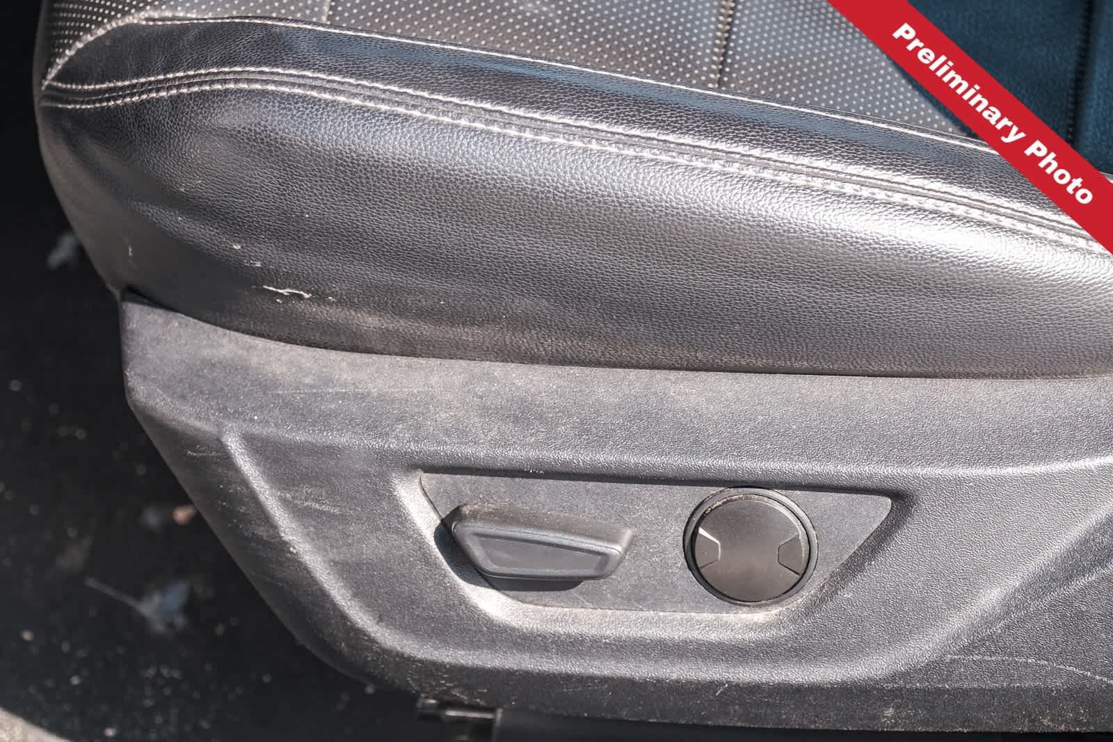 Used 2022 Ford Mustang Premium RWD image 19