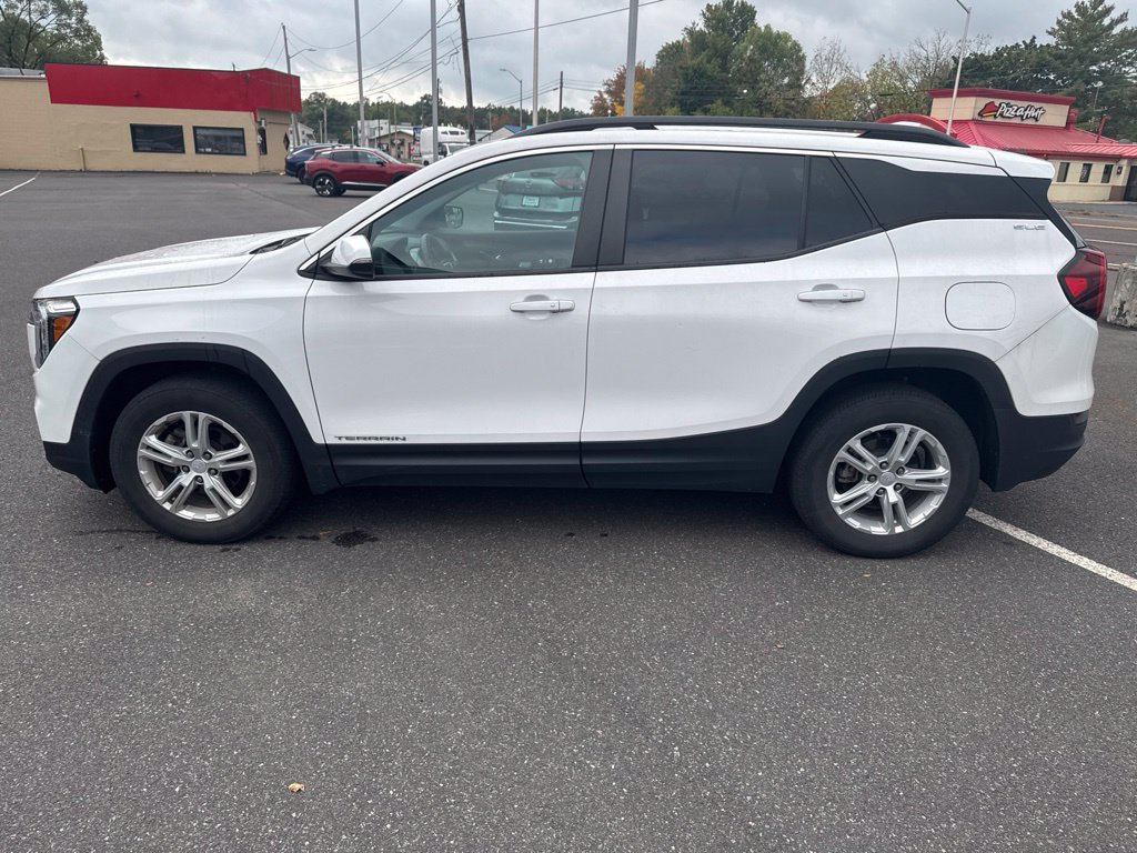 Used 2023 GMC Terrain SLE w/ Driver Convenience Package AWD/4WD image 7
