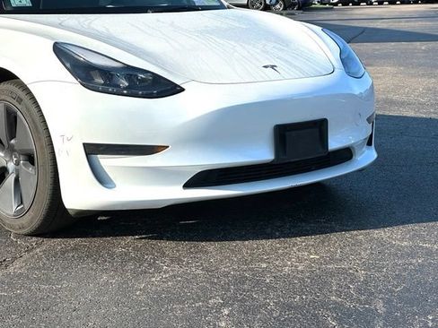 Used 2023 Tesla Model 3 Standard Range RWD image 2