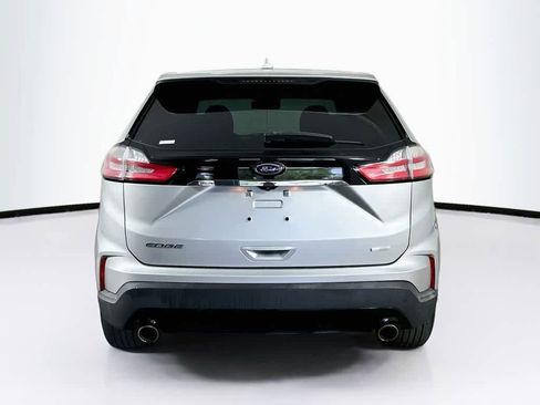 Certified 2019 Ford Edge SE FWD image 5