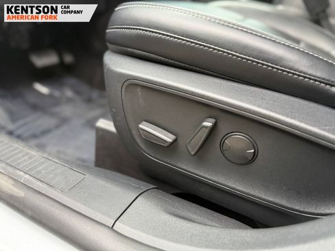 Used 2025 Ford Escape Platinum image 34