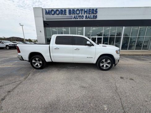 Used 2022 RAM 1500 Laramie AWD/4WD image 1