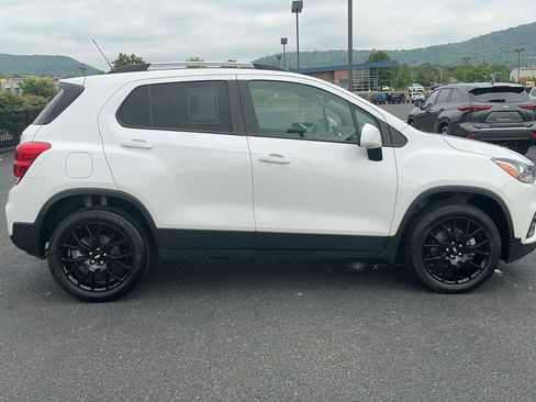 Used 2022 Chevrolet Trax LT w/ Sport Edition AWD/4WD image 4