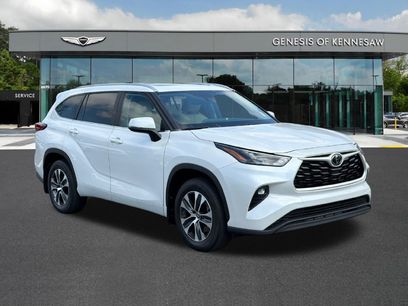 Used 2023 Toyota Highlander XLE
