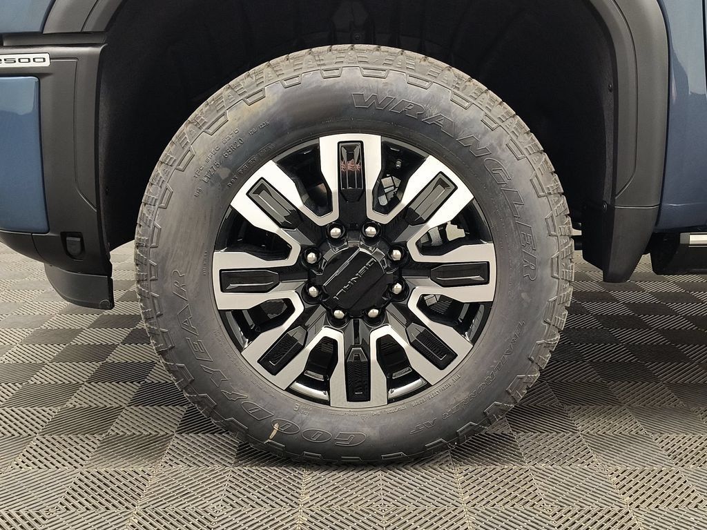 Used 2026 GMC Sierra 2500 Denali Ultimate AWD/4WD image 11