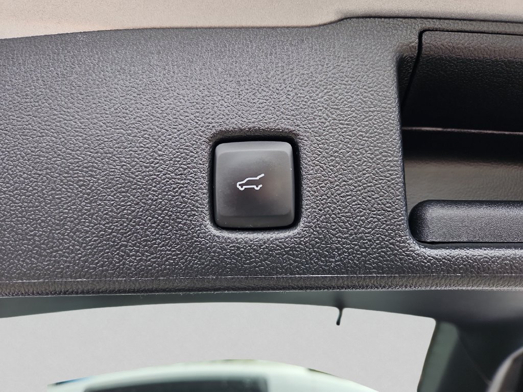 Used 2022 Ford Escape SE w/ SE Sport Appearance Package AWD/4WD image 22