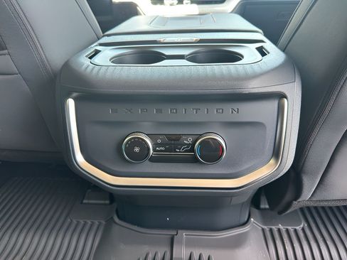 New 2025 Ford Expedition Active AWD/4WD image 28