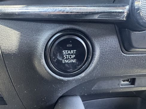 Used 2020 MAZDA MAZDA3 AWD Hatchback w/ Preferred Pkg image 35