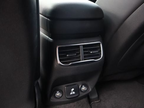Used 2022 Hyundai Santa Fe Calligraphy FWD image 12