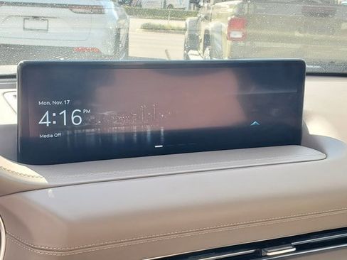 Used 2022 Genesis GV80 2.5T w/ Prestige Package 04 image 26