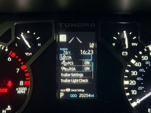 Used 2022 Toyota Tundra SR5 w/ SR5 Premium Package RWD image 16