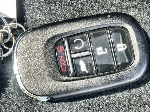 Used 2026 Honda Pilot Touring image 21