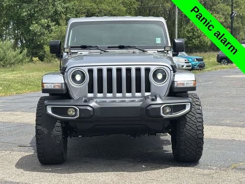 Used 2018 Jeep Wrangler Unlimited Sahara w/ Dual Top Group AWD/4WD image 32