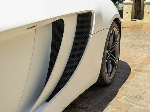 Used 2014 McLaren MP4-12C Spider RWD image 68