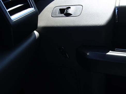 Used 2017 Ford F150 XLT w/ Equipment Group 302A Luxury image 24