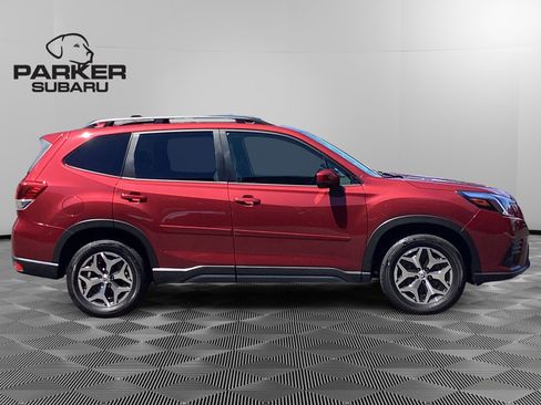 Used 2023 Subaru Forester Premium AWD/4WD image 6