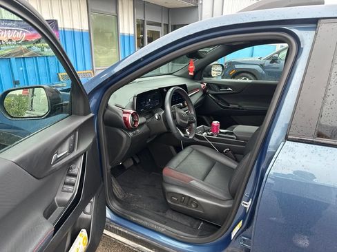 Used 2025 Chevrolet Equinox RS w/ Safety and Technology Package FWD image 7