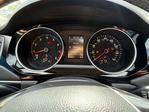 Used 2016 Volkswagen Jetta SEL w/ Lighting Package FWD image 30