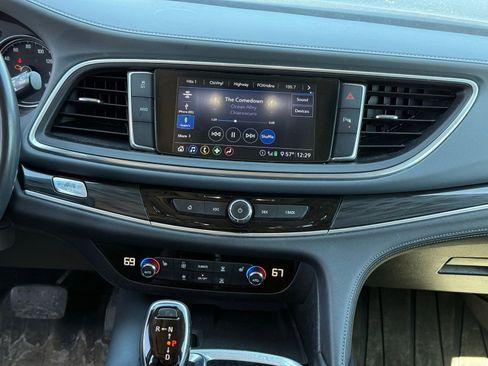 Used 2020 Buick Enclave Essence w/ LPO, Floor Liner Package AWD/4WD image 21