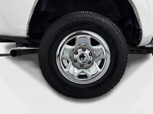 Used 2022 Toyota Tacoma SR5 RWD image 48