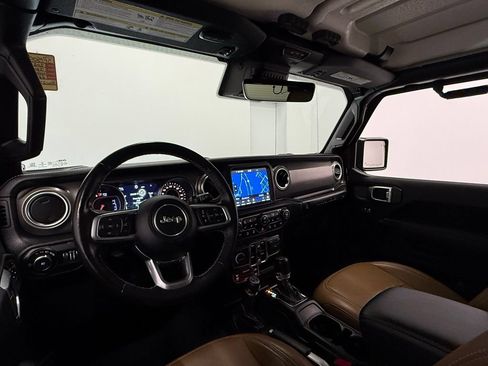 Used 2022 Jeep Wrangler Unlimited Rubicon w/ Dual Top Group AWD/4WD image 26