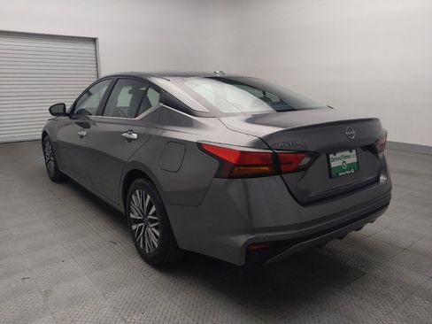 Used 2025 Nissan Altima 2.5 SV FWD image 5