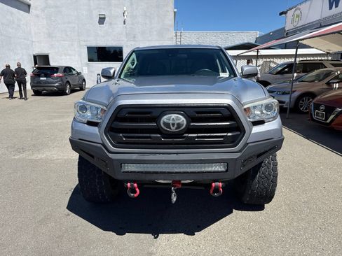 Used 2019 Toyota Tacoma SR AWD/4WD image 8
