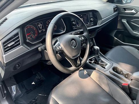 Used 2019 Volkswagen Jetta SE FWD image 18