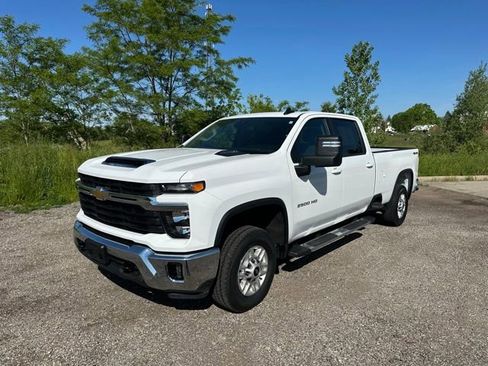 Used 2025 Chevrolet Silverado 2500 LT w/ Convenience Package AWD/4WD image 18