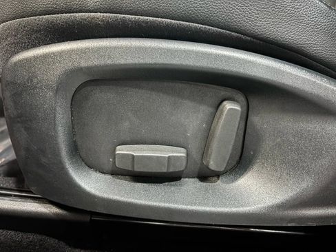 Used 2018 Jaguar E-PACE S image 10