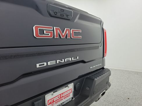Used 2025 GMC Sierra 1500 Denali w/ Technology Package AWD/4WD image 7
