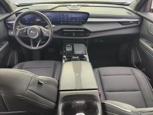 Used 2025 Buick Enclave Preferred image 12