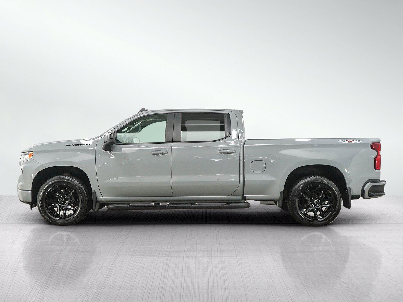 Used 2024 Chevrolet Silverado 1500 RST w/ Protection Package AWD/4WD image 2