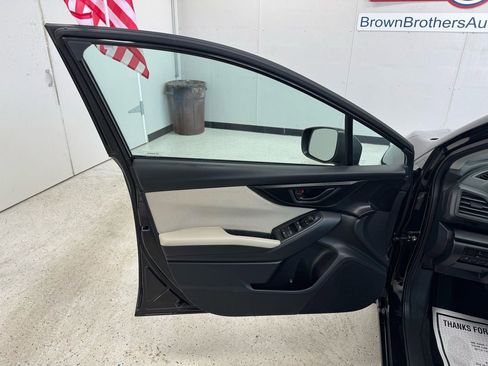 Used 2017 Subaru Impreza 2.0i AWD/4WD image 11