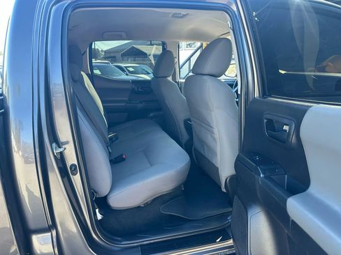 Used 2019 Toyota Tacoma SR w/ SR Convenience Package image 13